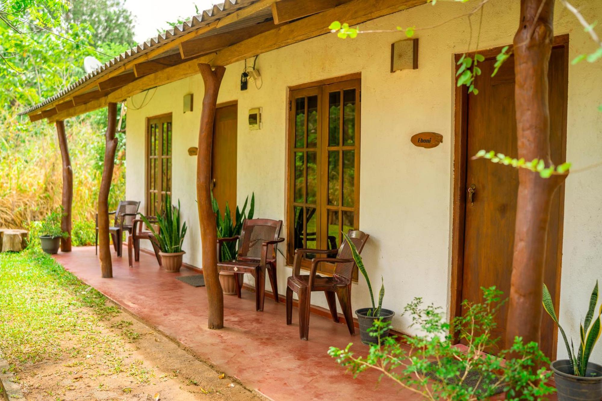 Bed and breakfast Wild Hut Habarana Extérieur photo